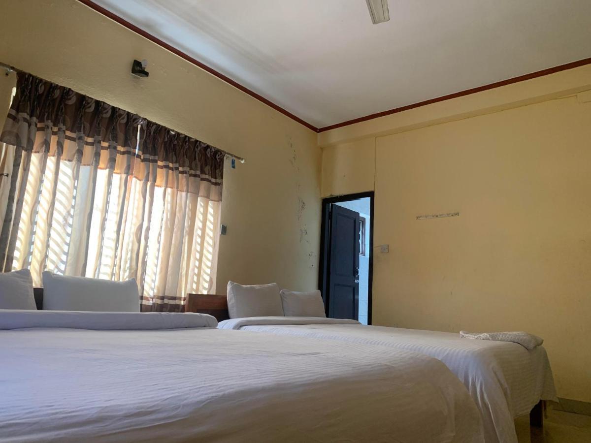Hotel Peace Ganga Inn Покхара Екстер'єр фото