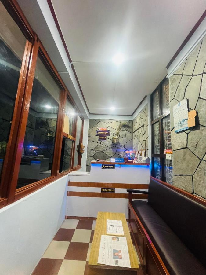 Hotel Peace Ganga Inn Покхара Екстер'єр фото