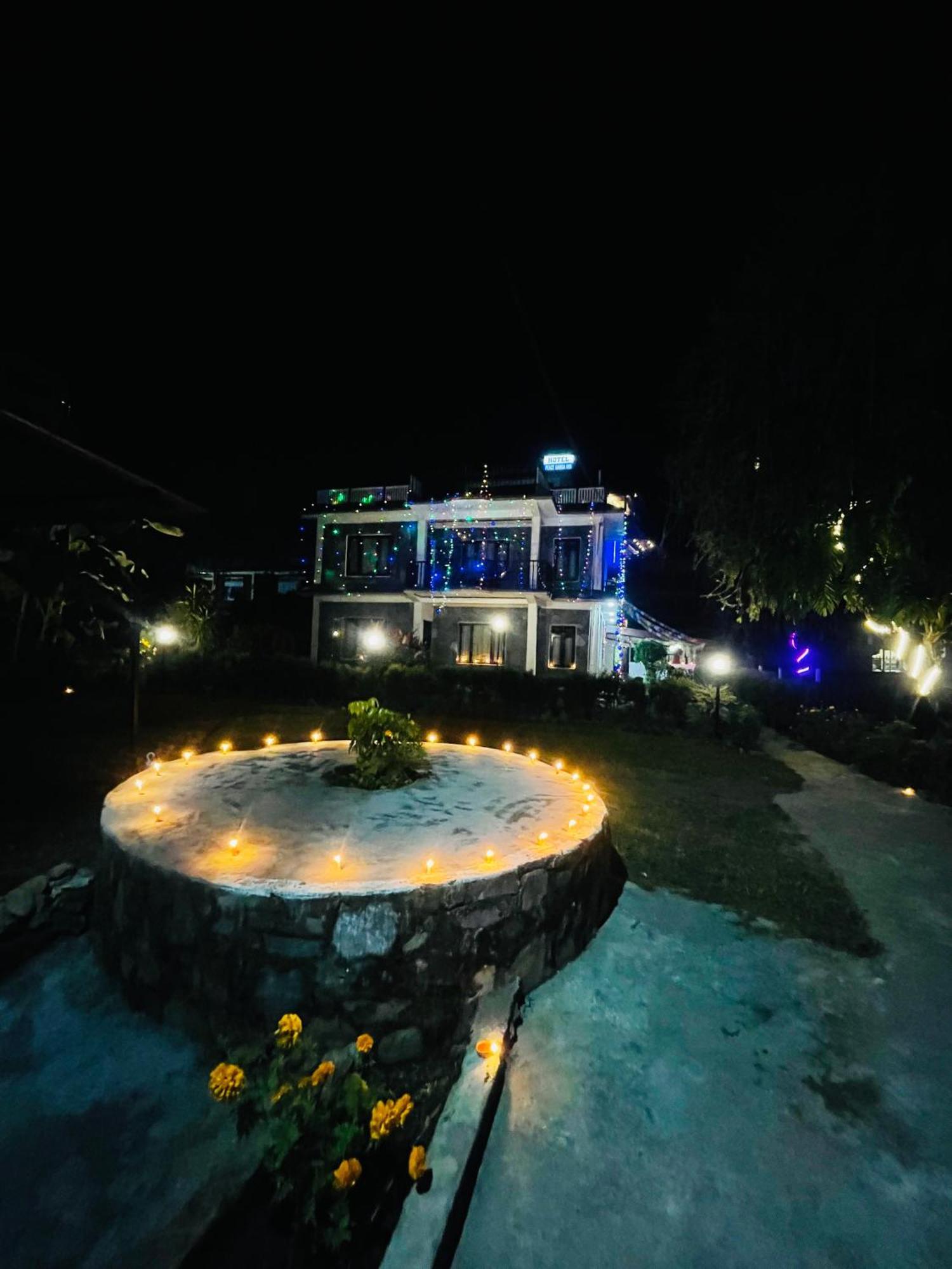 Hotel Peace Ganga Inn Покхара Екстер'єр фото